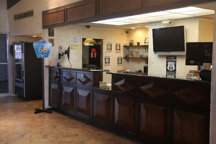 Green Tree Inn And Extended Stay Suites Вікторвілл Екстер'єр фото